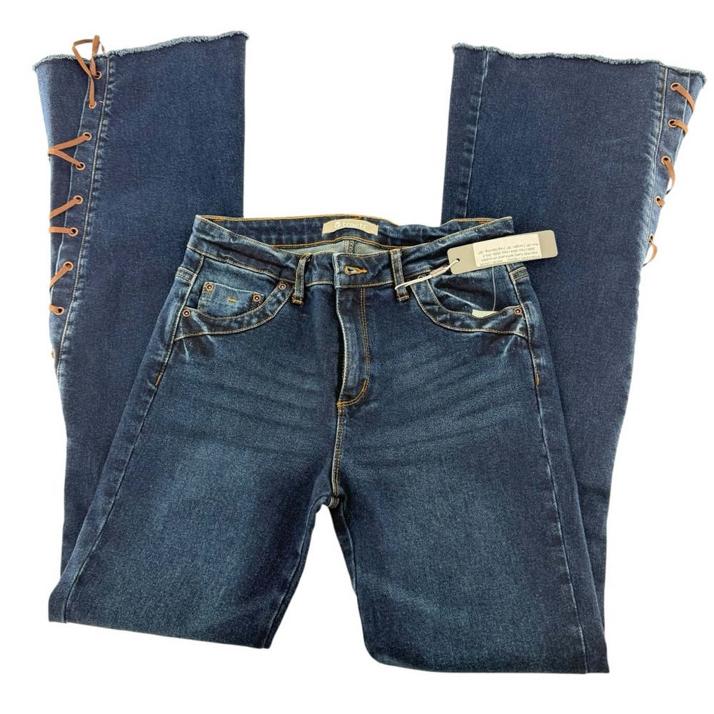 NWT Tractr high-rise flair with lace up gussets - Picture 4 of 9